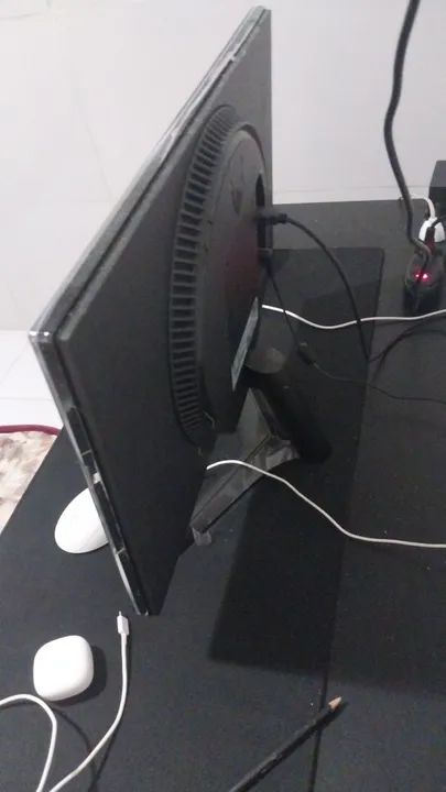 Monitor Gamer LG 24 polegadas - 144Hz - Full HD - Foto 4