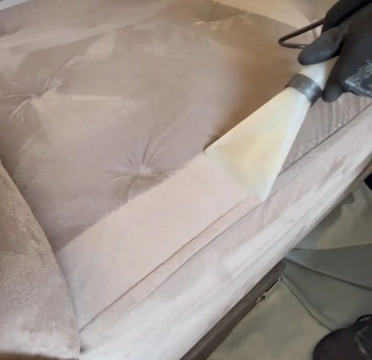 Limpeza de Cama Sofá Cadeira A Qualquer dia e Horário 