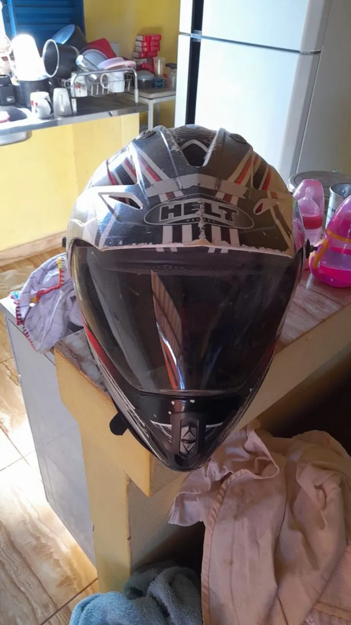 Capacete Helt usado