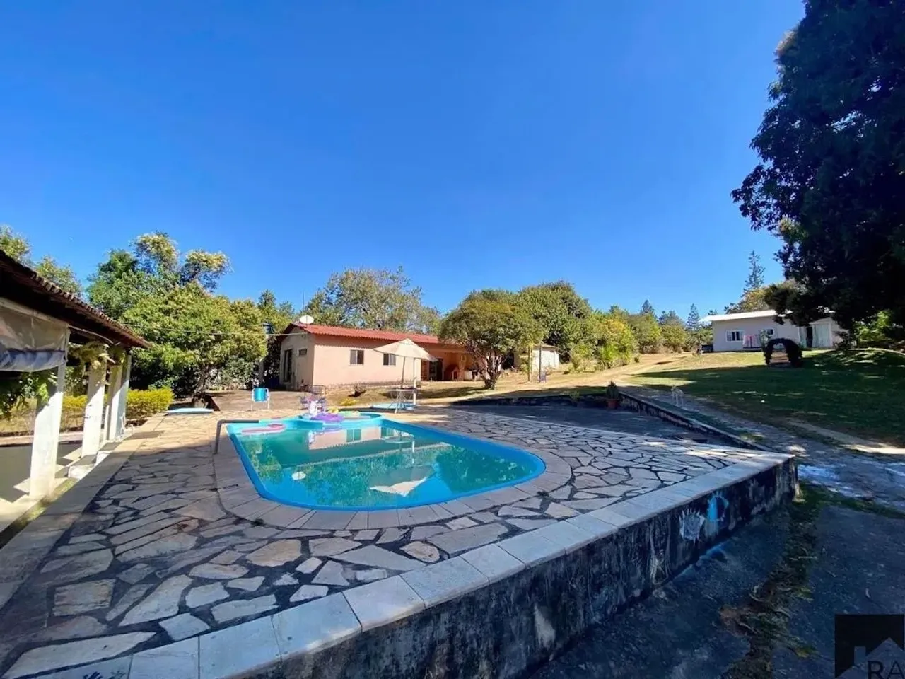 Chácara Exclusiva no Park Way 3,8ha, 4 Casas, Próxima ao Plano Piloto!