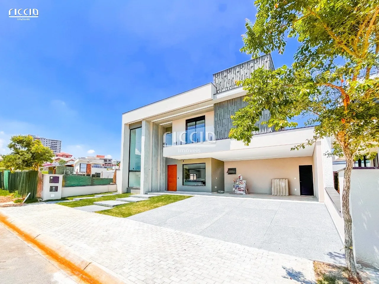 Casa Impecável à venda no Urbanova SJC - Cond. Monte Carlo - com 4 Suítes + Escritório/5 D