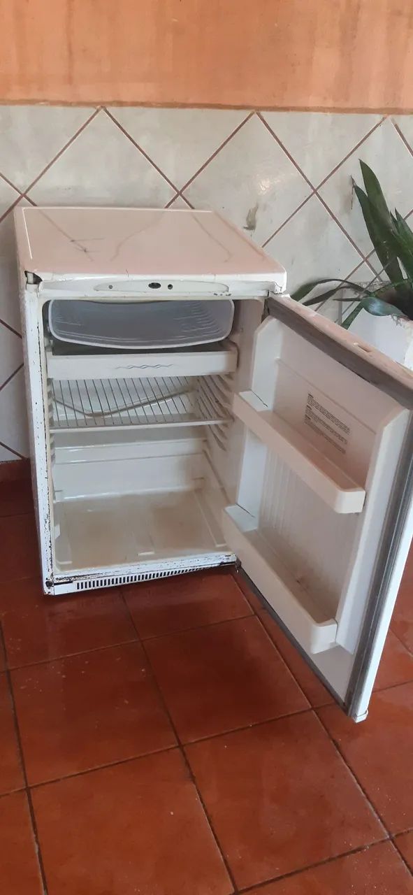 FRIGOBAR Vendo ou troco