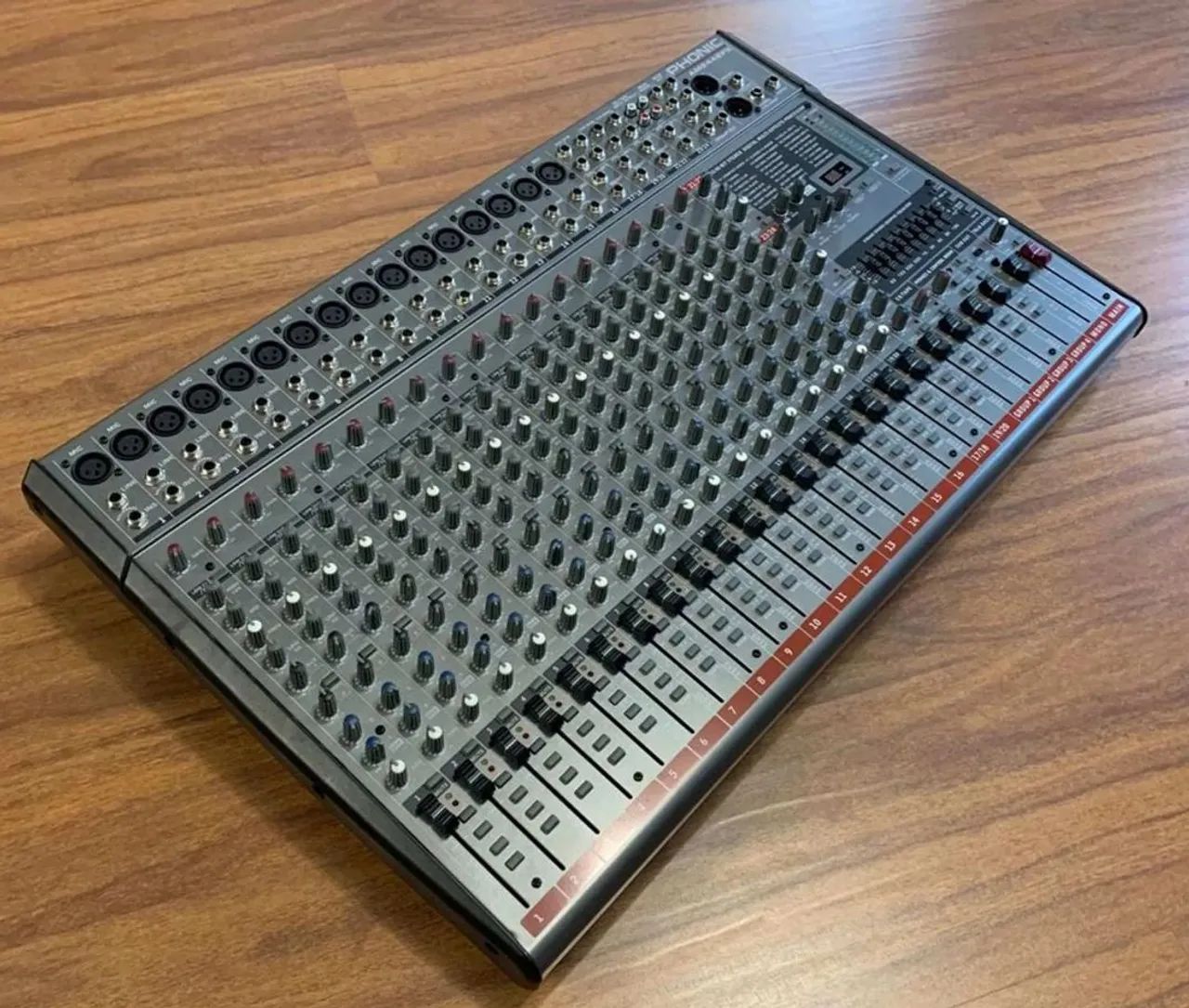 Caixa Ativa e Passiva com par de Sub ,mesa de som e Cabos - Foto 3