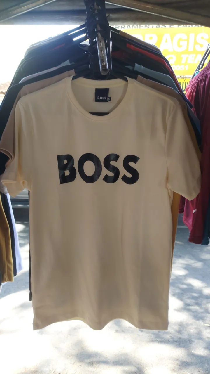 Camiseta BOSS Original - Conforto e Estilo!
