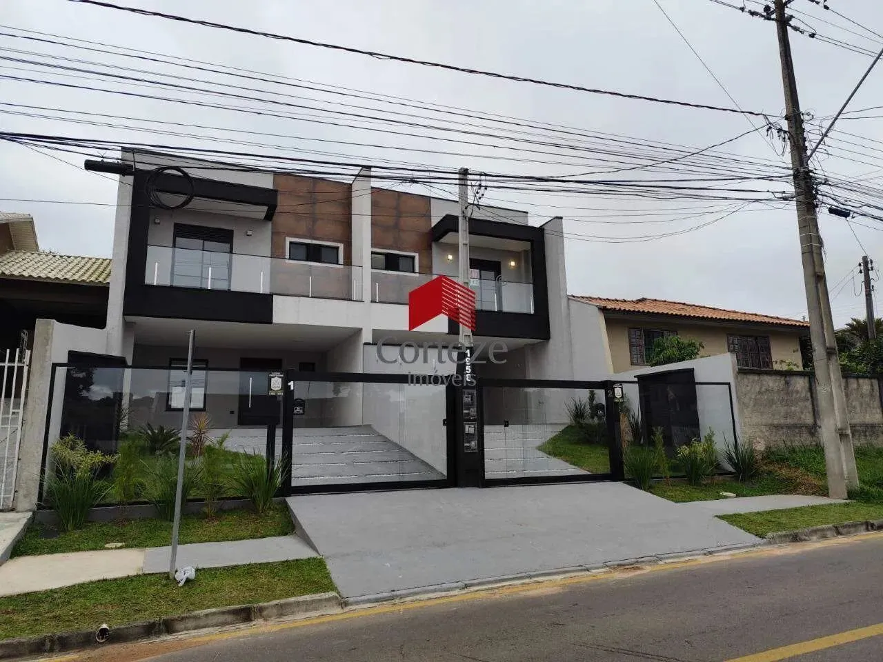 Sobrado com 192,32m² 3 quartos, à venda, no bairro Centro em São José dos Pinhais