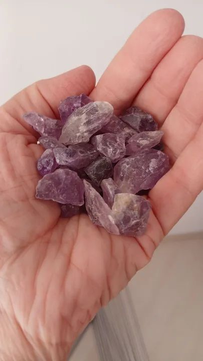 Pedras de ametista 50 reais/ kilo ; para meditação ou decoração - Foto 2