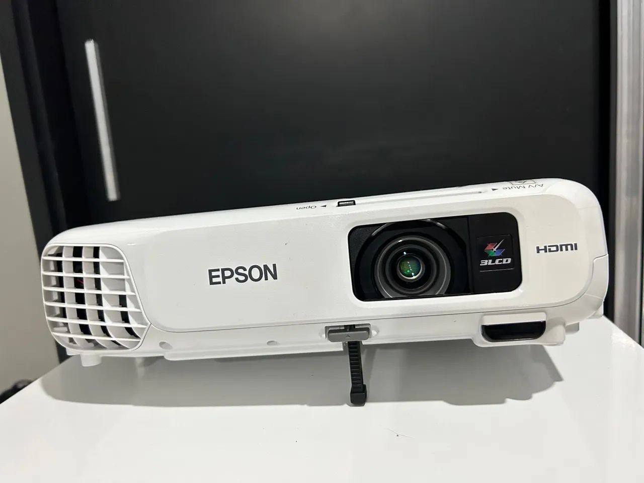 Projetor profissional EPSON LCD H553A