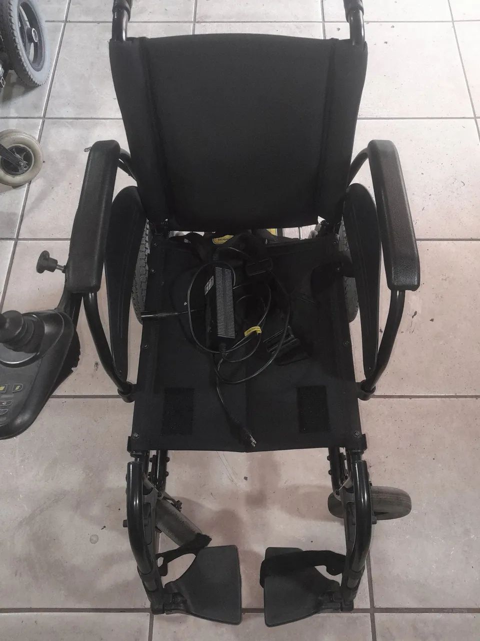 Cadeira de rodas elétrica  - Foto 3