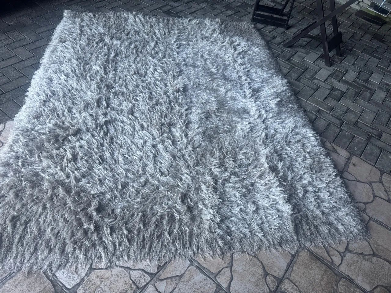 Tapete Peludo Cinza Claro comprimento  2,70  largura 2,00 - Foto 2