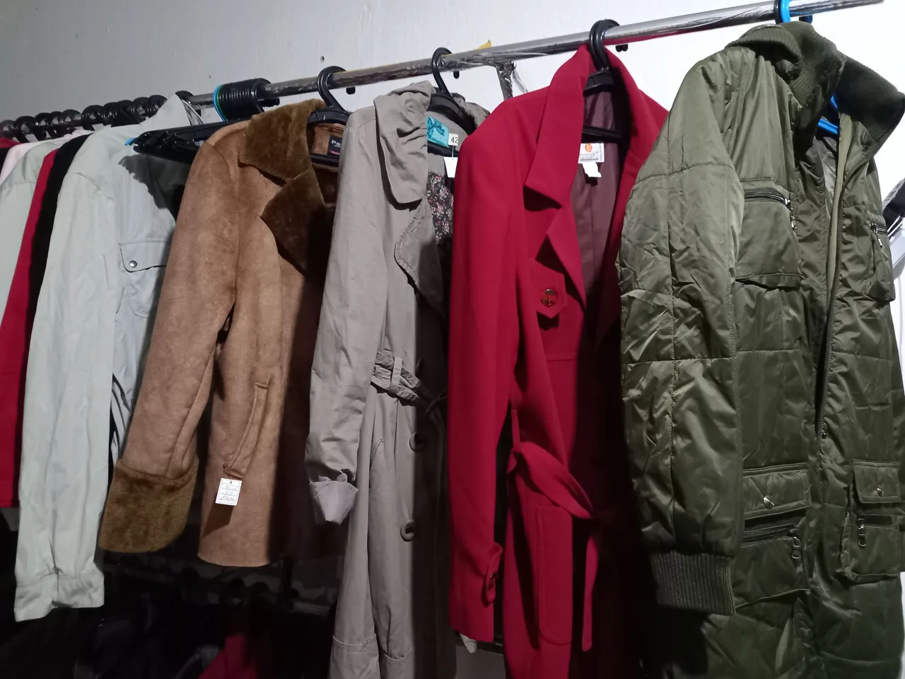 ROUPAS DE FRIO- JAQUETAS / CASACOS ETC.