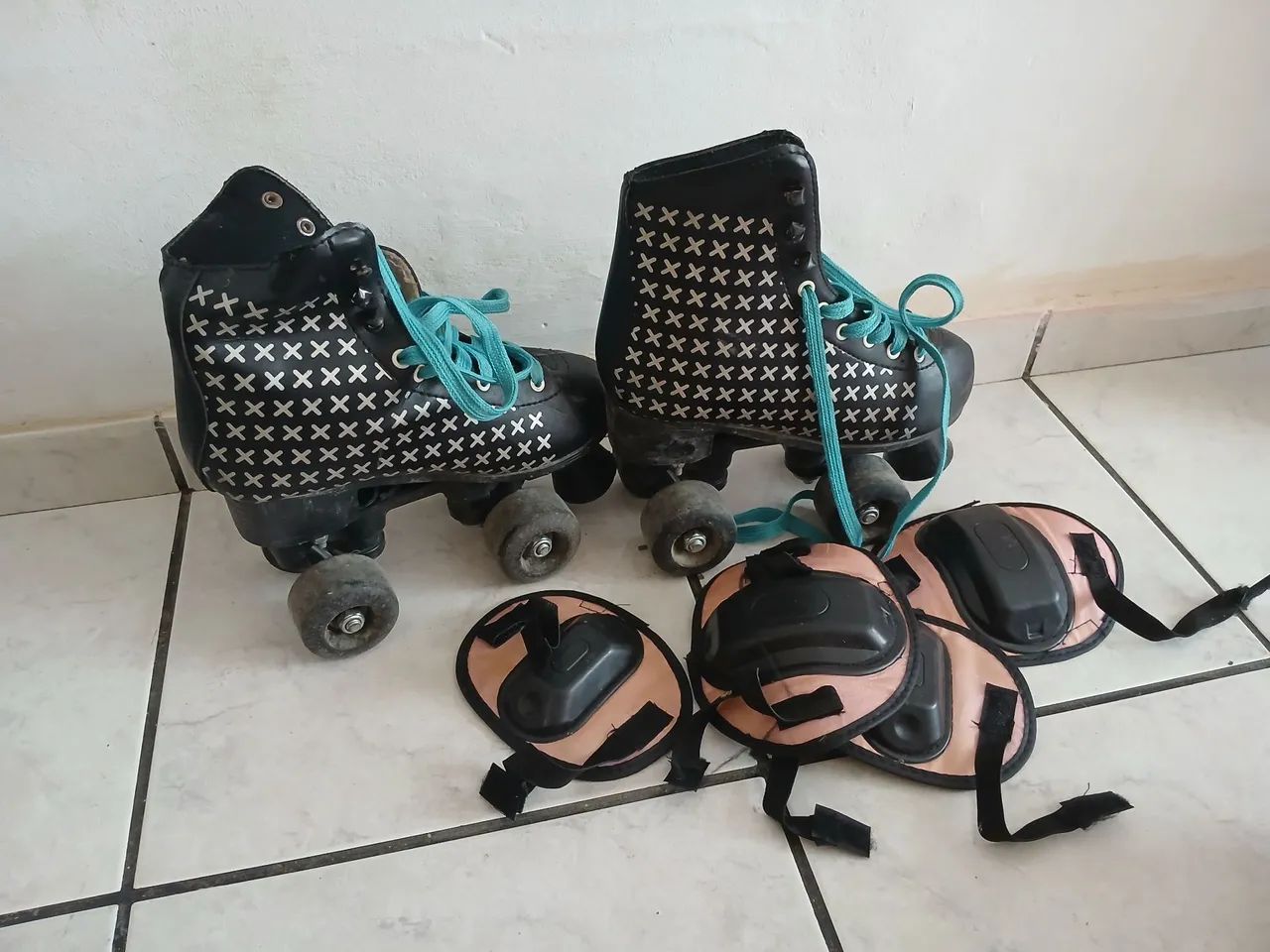 Patins semi novos