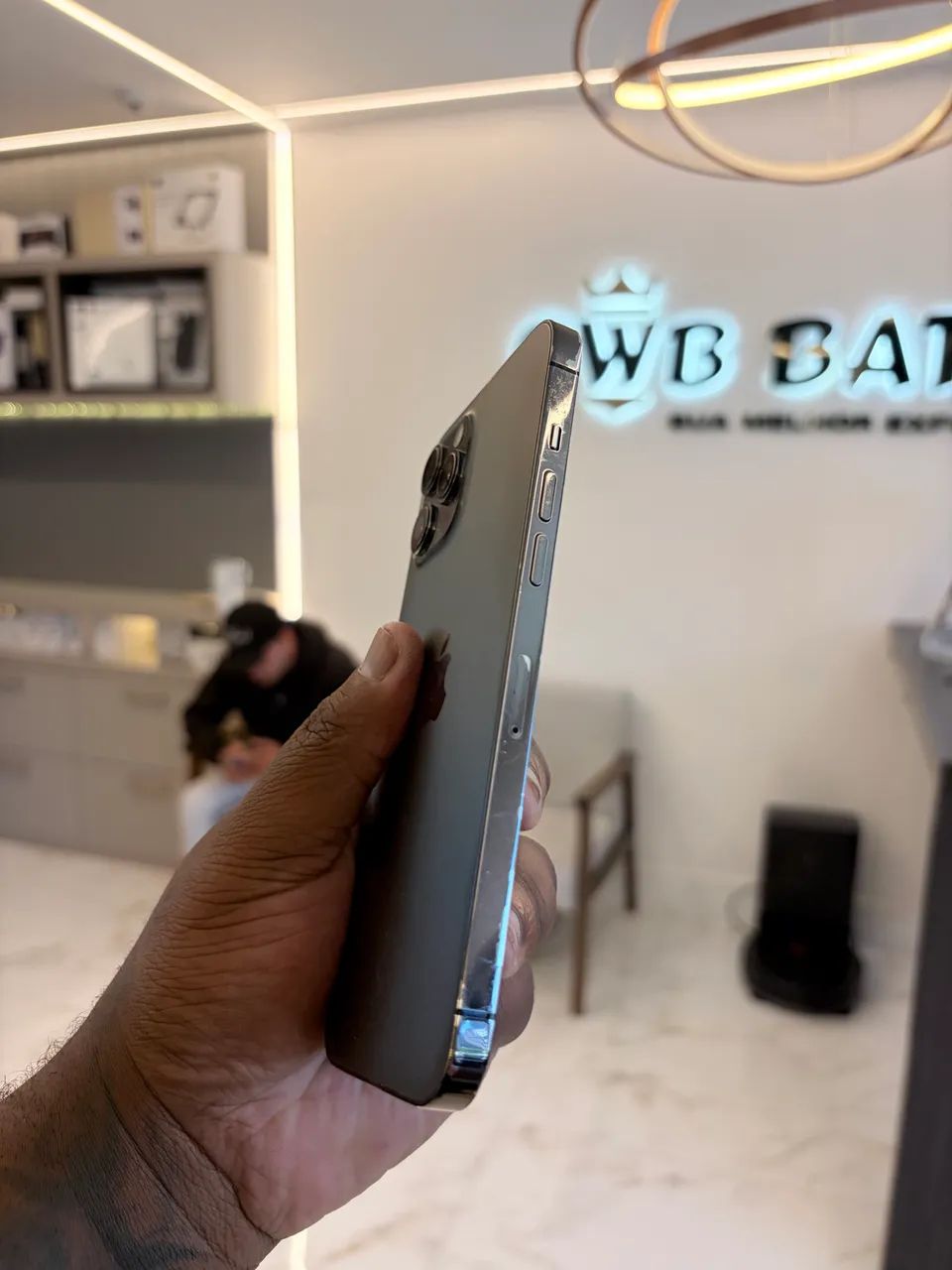 iPhone 12 Pro Max 512GB Grafite Bateria 83% Chassi descascando- Usado - Foto 3