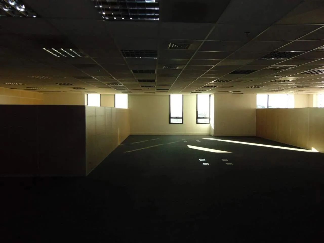 Salas/Conjuntos para aluguel, com 494m² no Cidade Nova! - Foto 2