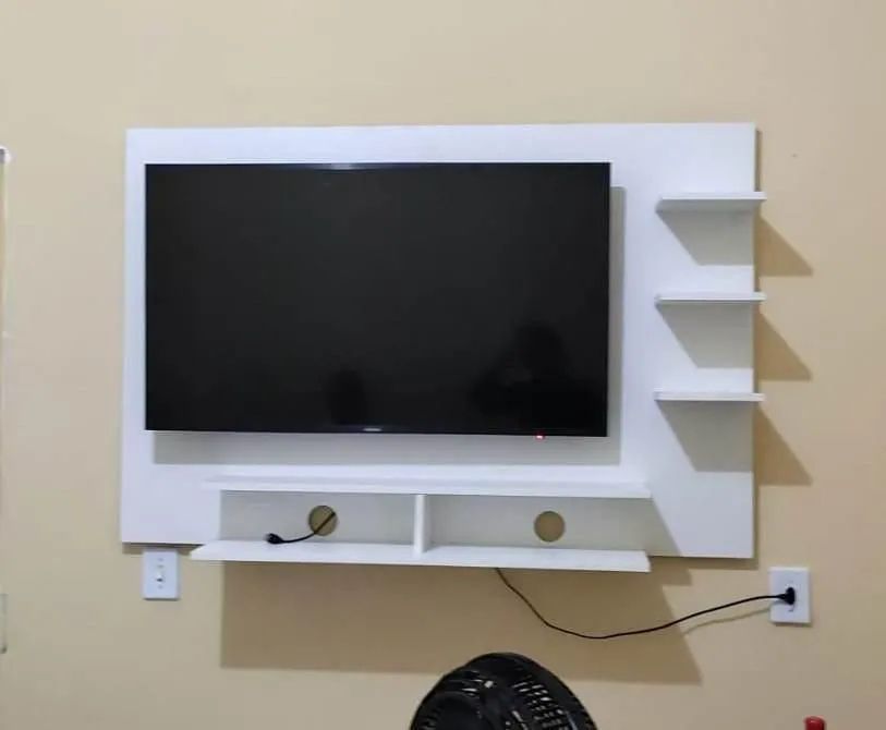 Painel para TV com prateleira 0018