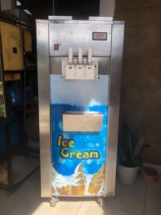 Máquina de Sorvete 3 sabores