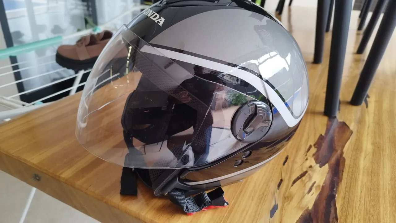Capacete Honda Semi-Novo