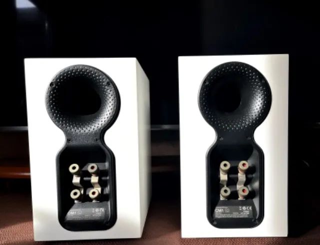 B&W CM1 S2 ( BRANCO ACETINADO) - Aparelhos de Som - Xaxim