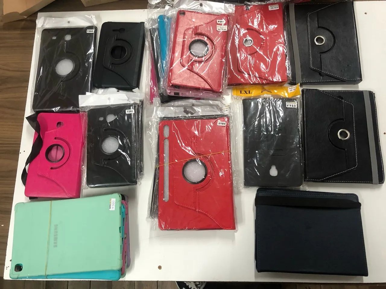 Lote de 22 Capas Novas para Tablet