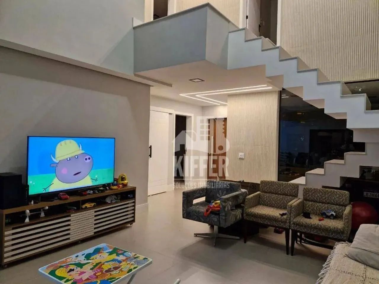Casa Duplex em Itaipu | 4 Quartos, 3 Suítes e Piscina com Hidromassagem - Foto 3