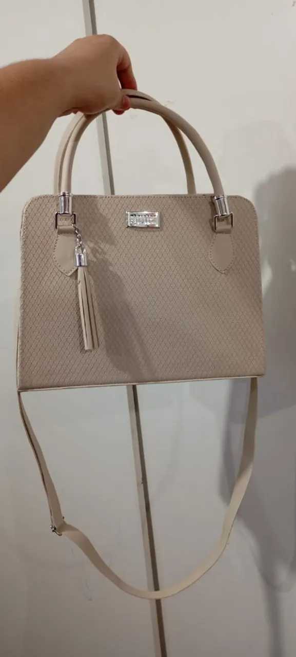 Bolsa Feminina Bege com Detalhes