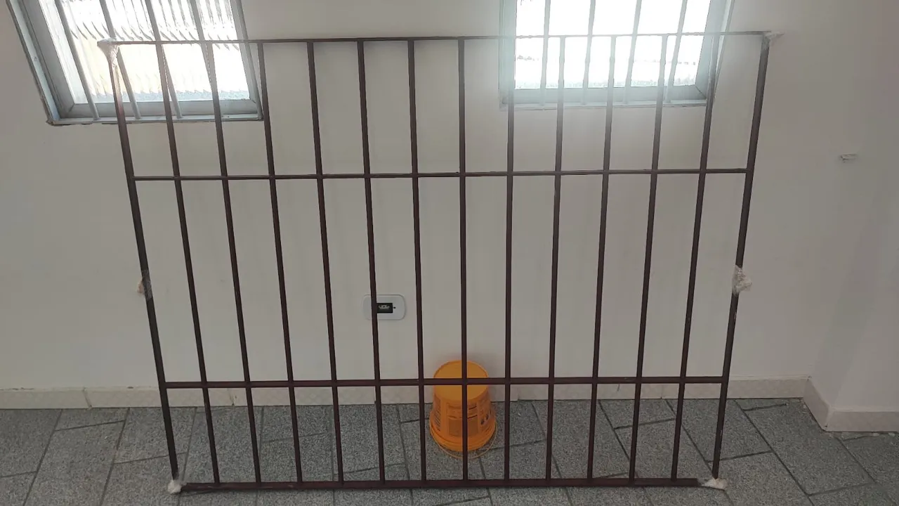 Grade de proteção para janela em aço