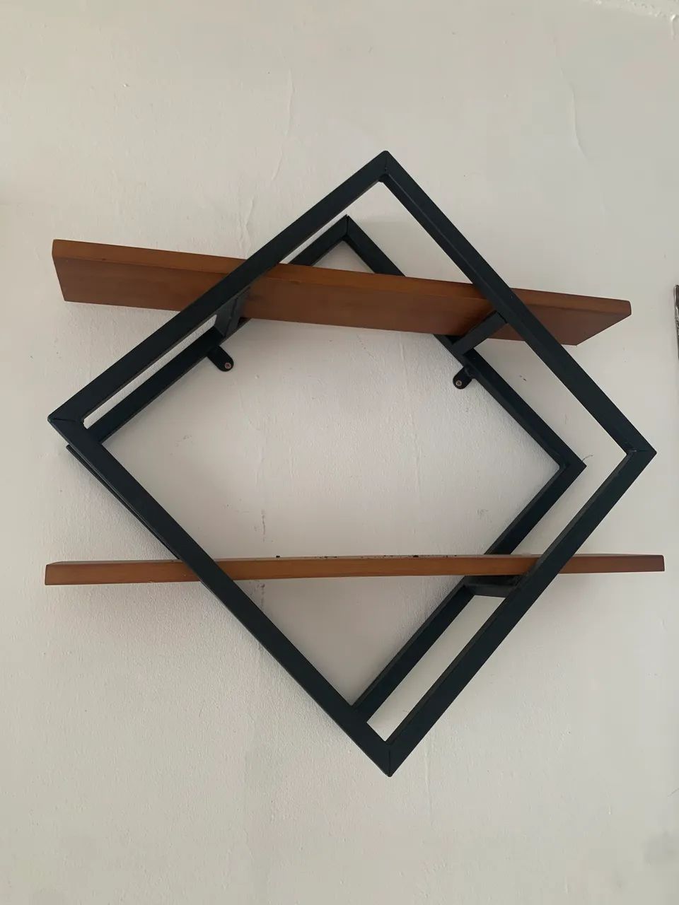 Prateleira decorativa 64374838483841122