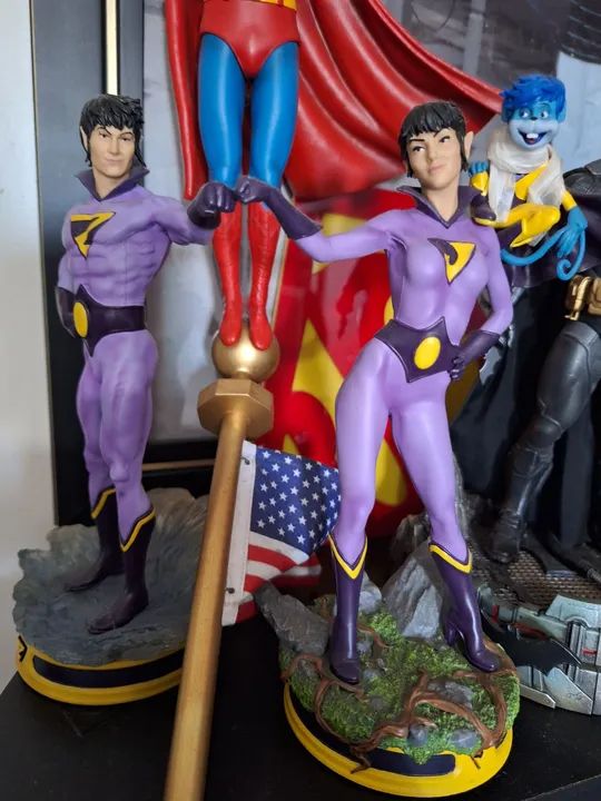 Super gêmeos iron studios dc liga da justiça  - Foto 2