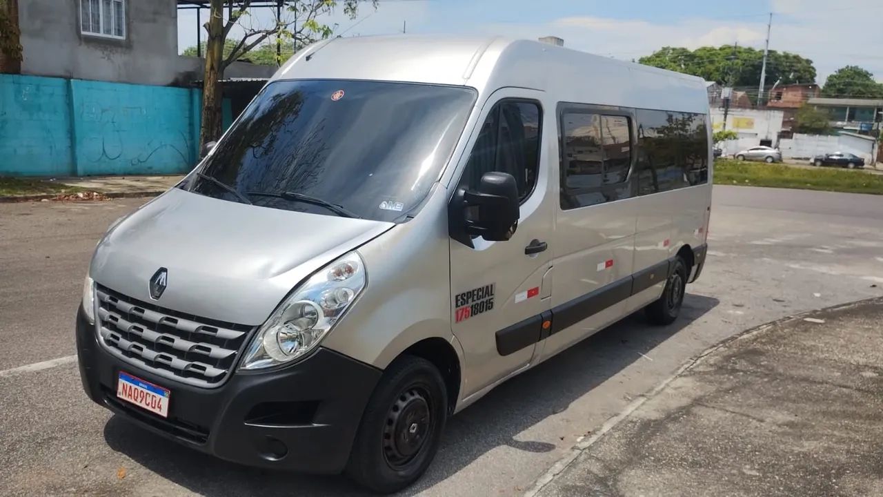 Aluguel de van com motorista 