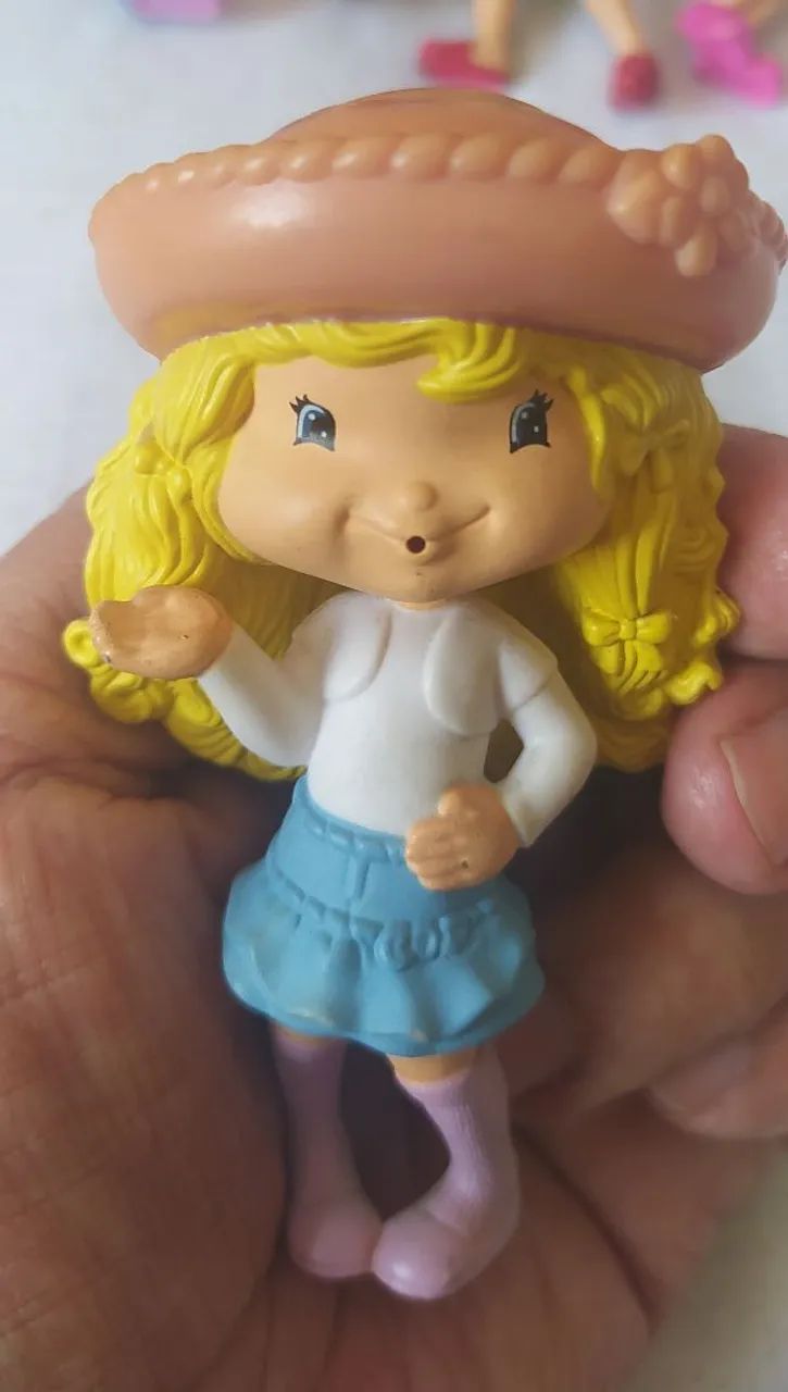 Moranguinho Antiga - Boneca Colecionável.