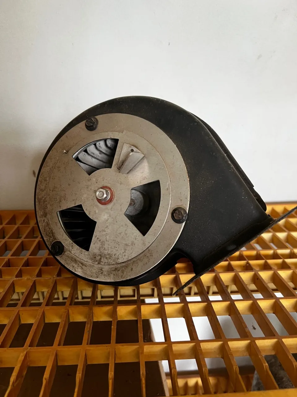 Ventilador centrífugo para equipamentos