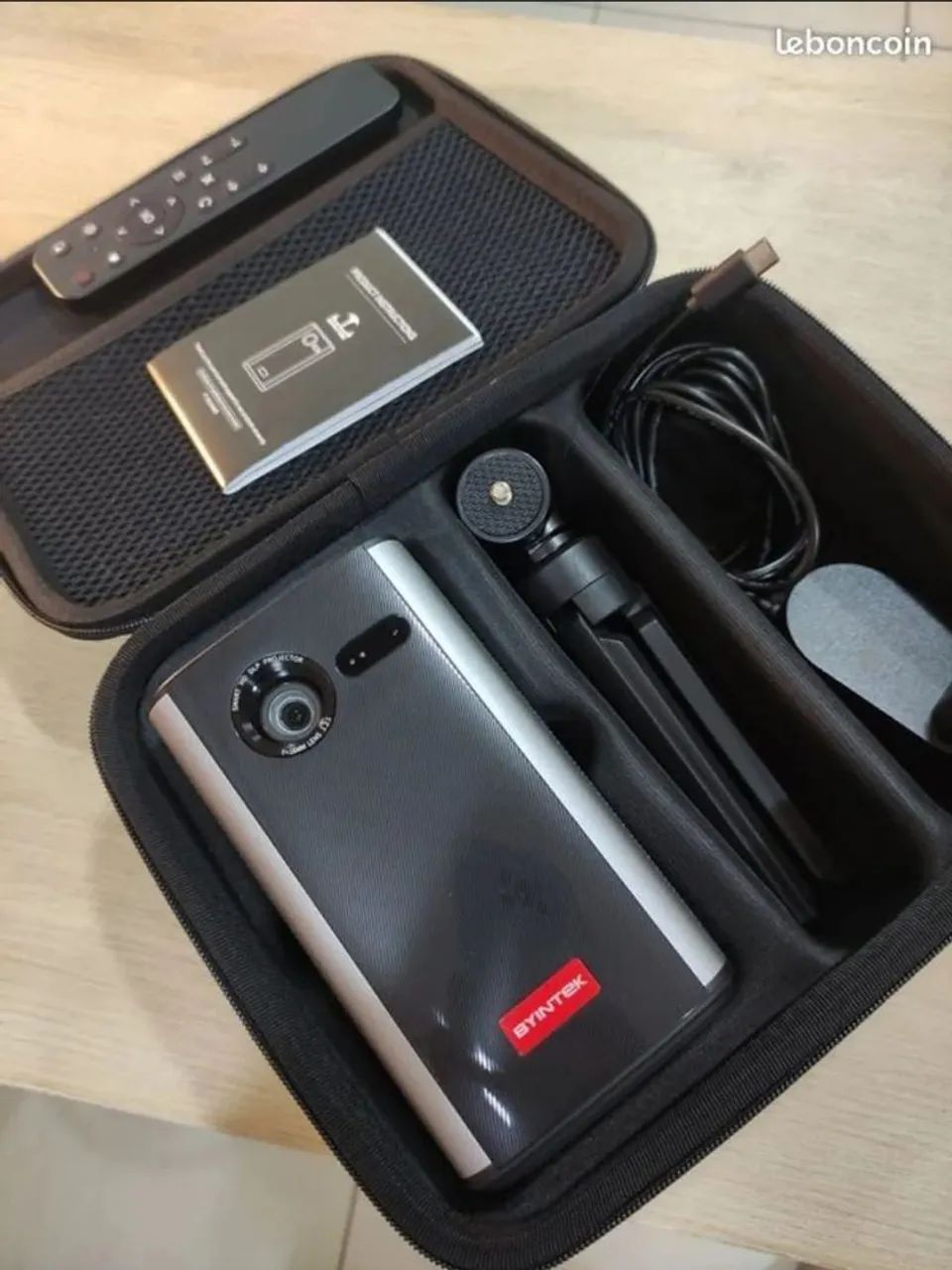 Projetor com óculos 3D. Leia o anuncio - Foto 2