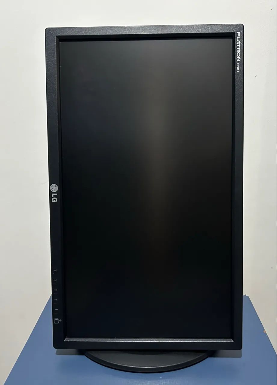 Monitor LG 20 polegadas gira na vertical/ vga e dvi - Foto 3