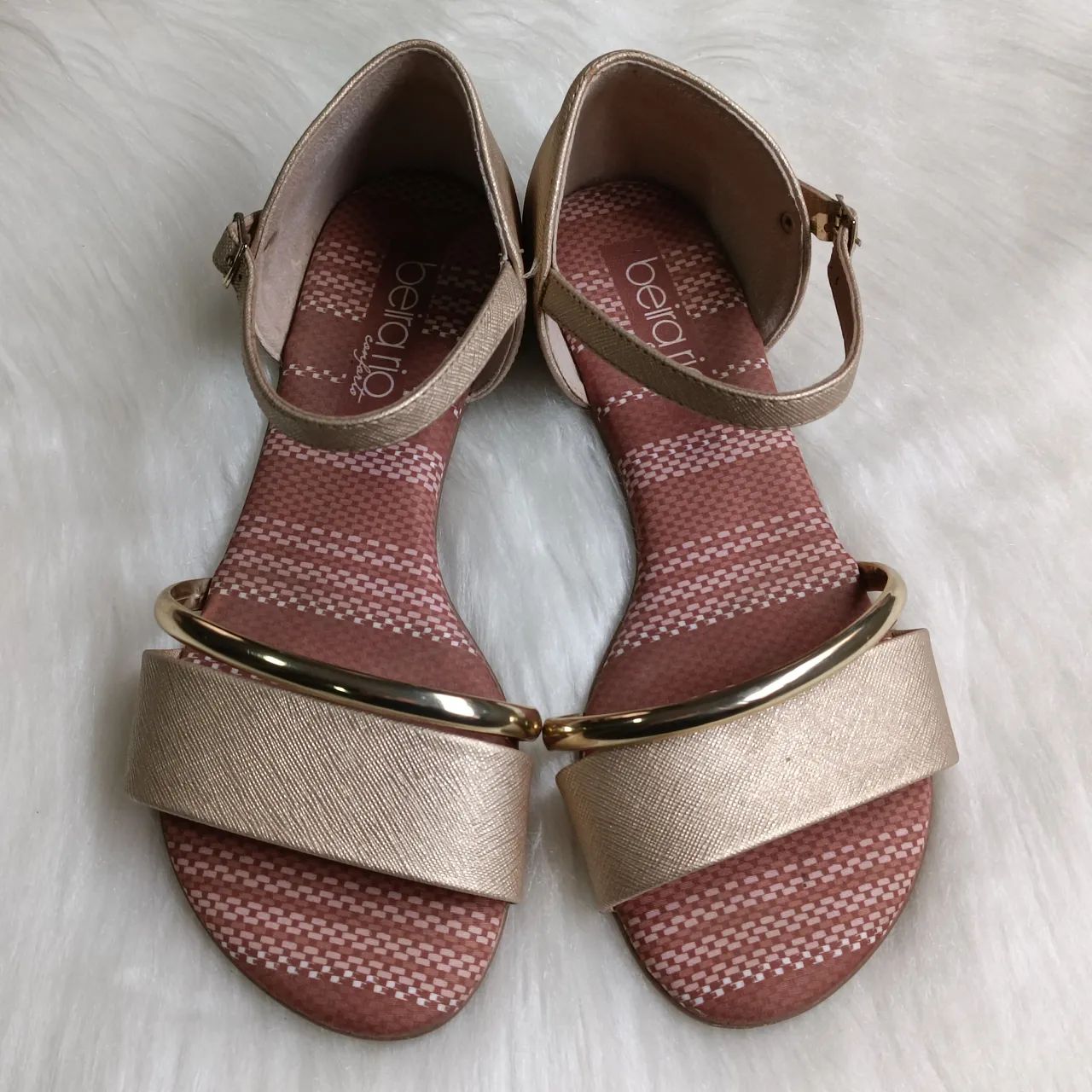 Sandália Rasteira Dourada Feminina Beira Rio Tamanho 35 Calçados