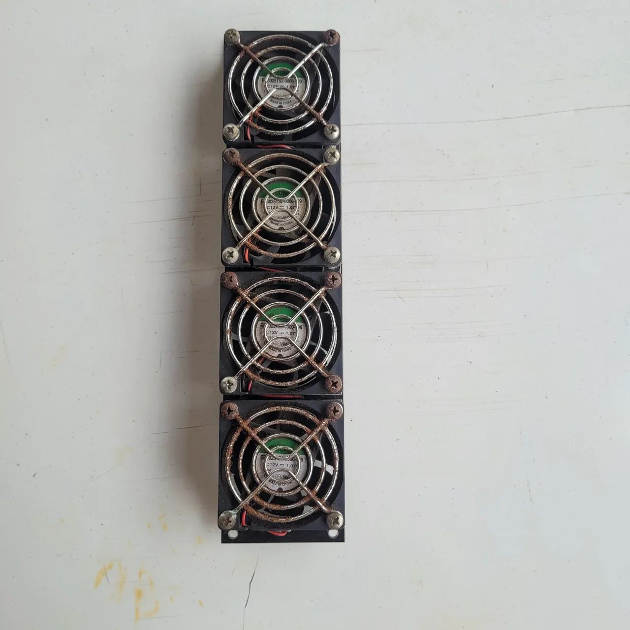 Fan Module StaticPower com 4 fam  12 volt SP039R1 - Foto 2