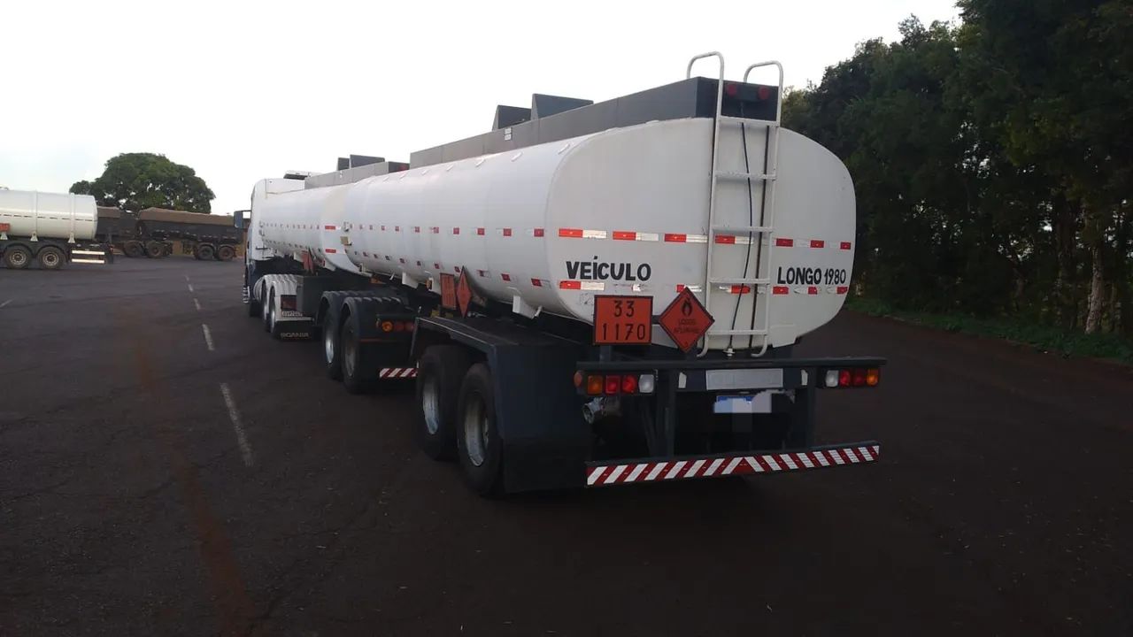Caminhão Scania Tanque - Foto 3