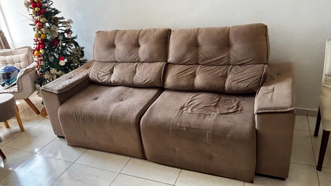 Sofá retrátil reclinável 