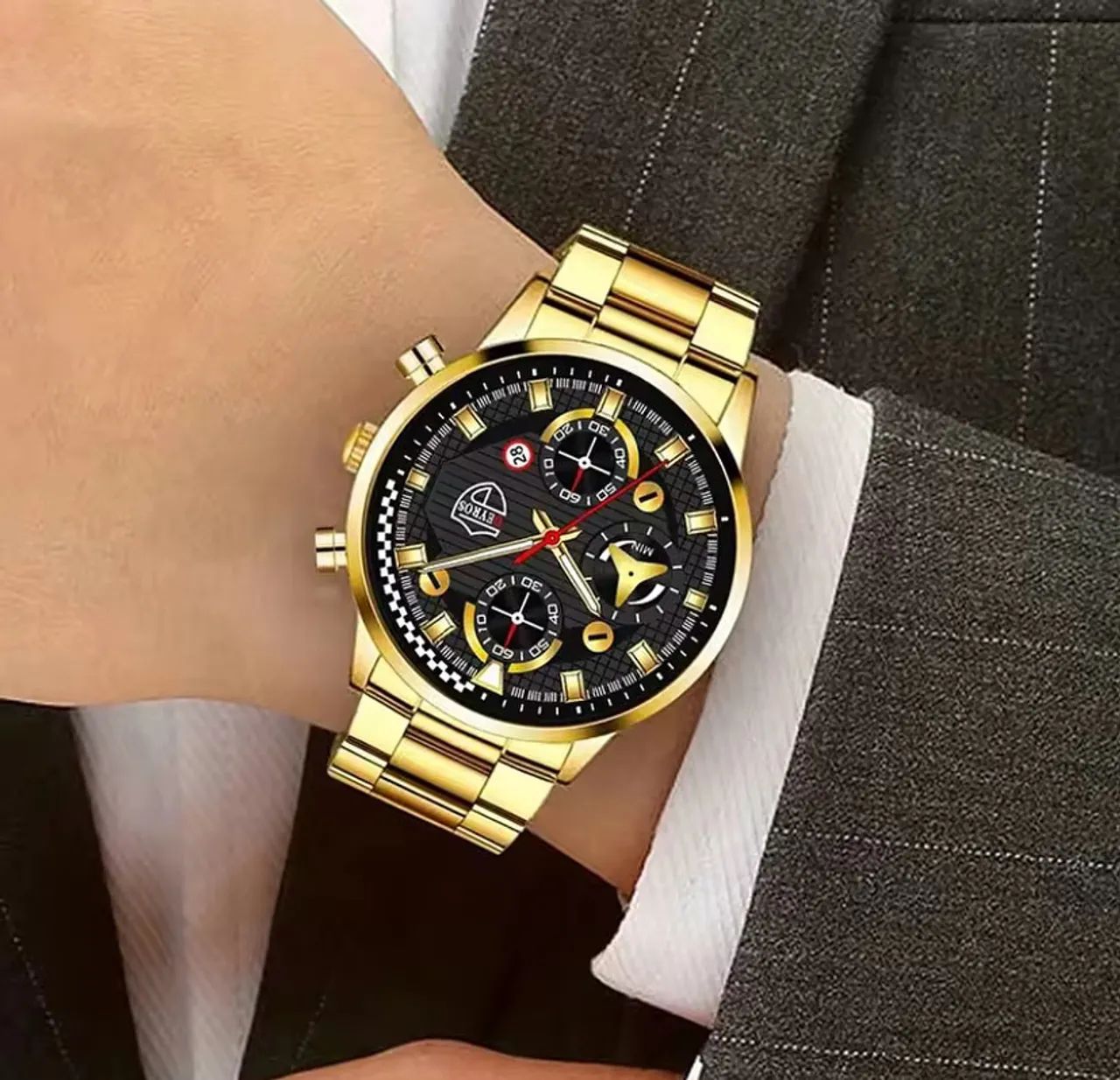  Relógio masculino dourado  com Pulseira e Colar Cruz! - Foto 3