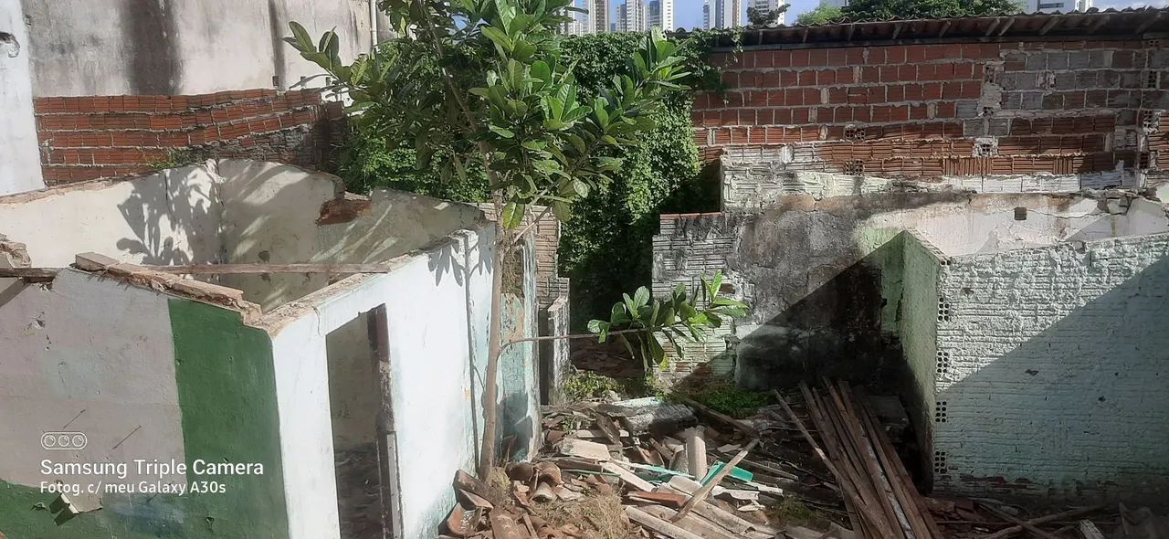 Demolição de casas velhas 