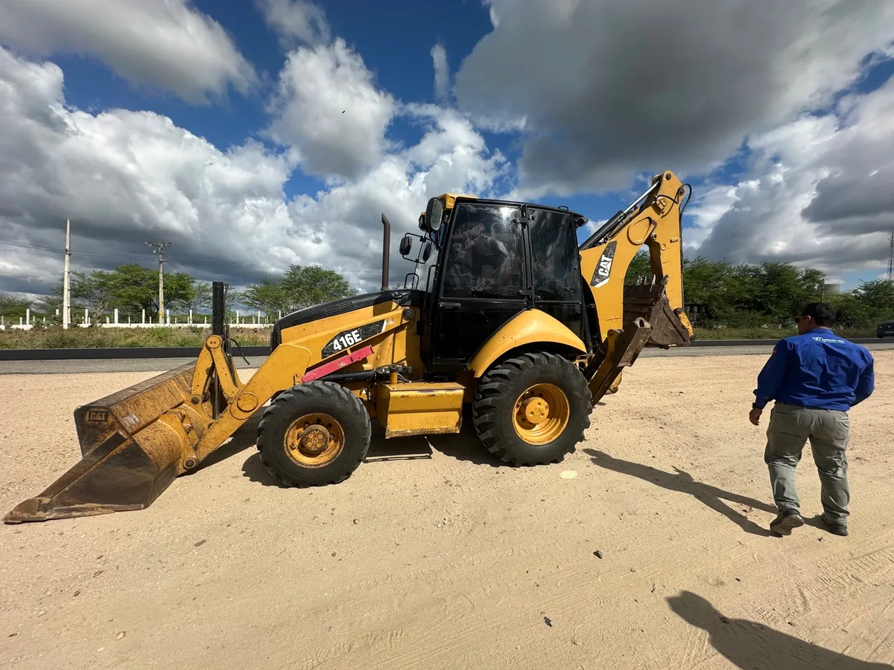 Retro escavadeira Cat 416E