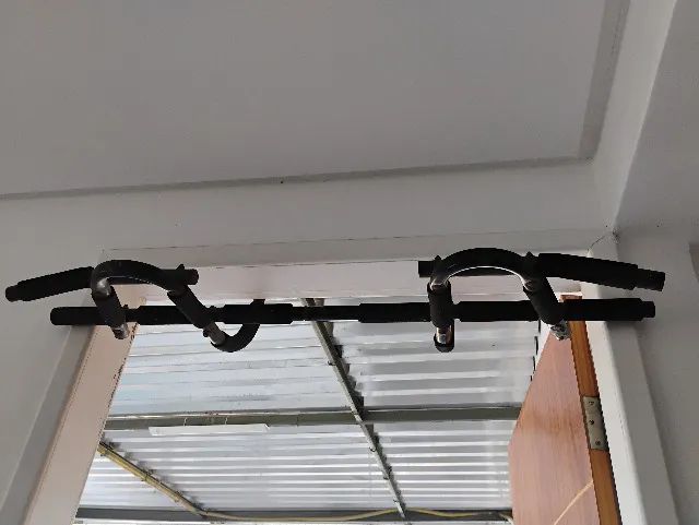 Barra de porta para Flexão Multifuncional Fixa Treino Full Cor Preto - Foto 2