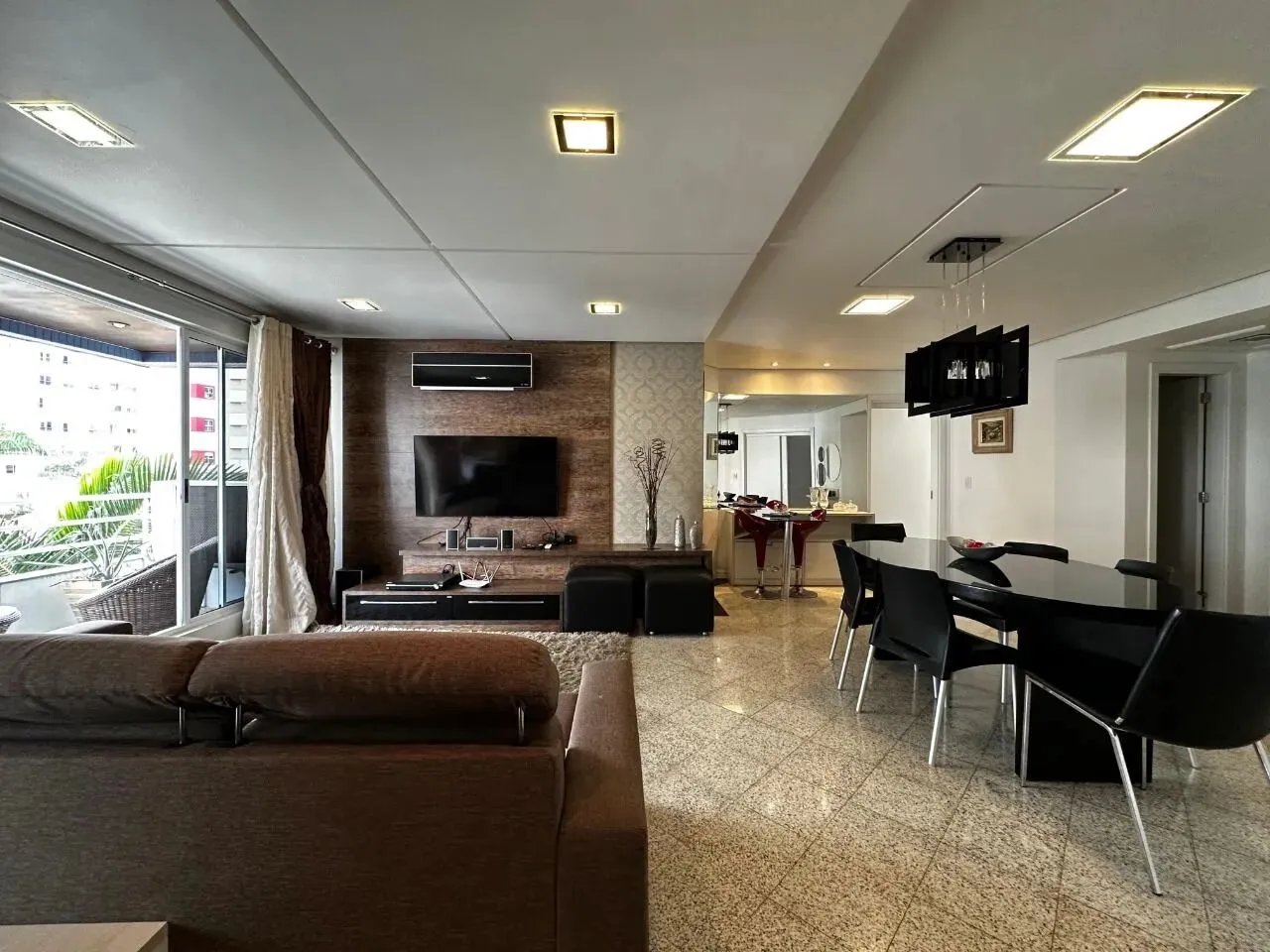 PORTO SEGURO - Amplo apartamento próximo ao Hippo Supermercado