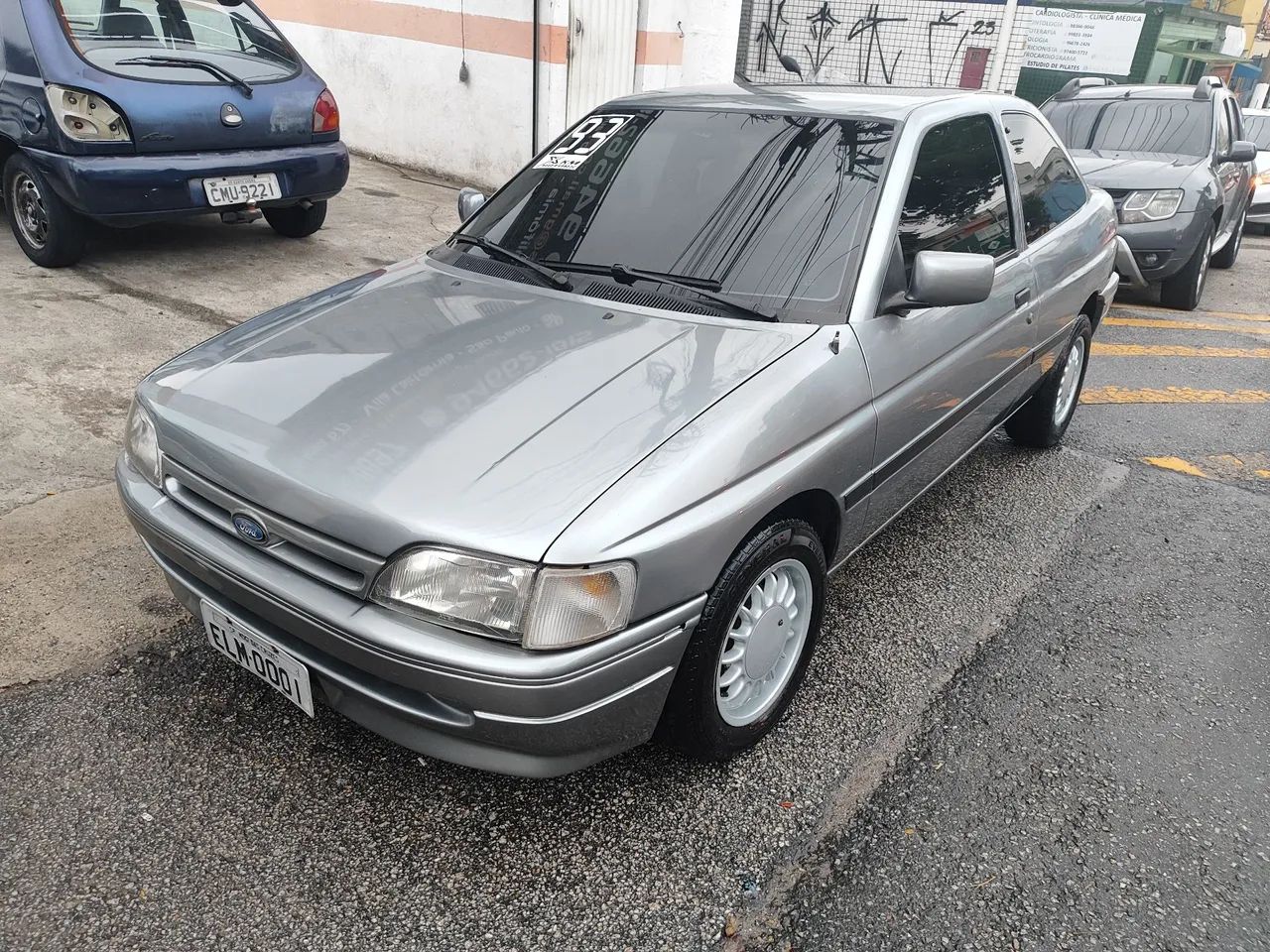 Ford Escort GL 1.8i / 1.8, foto 3 de 9