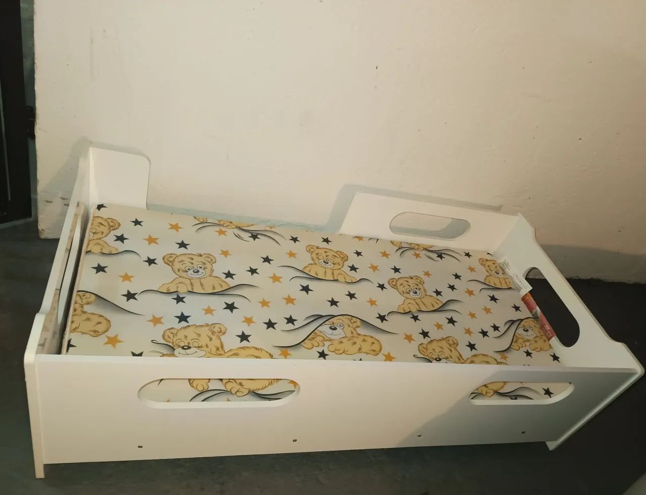 Cama infantil montessoriana 
