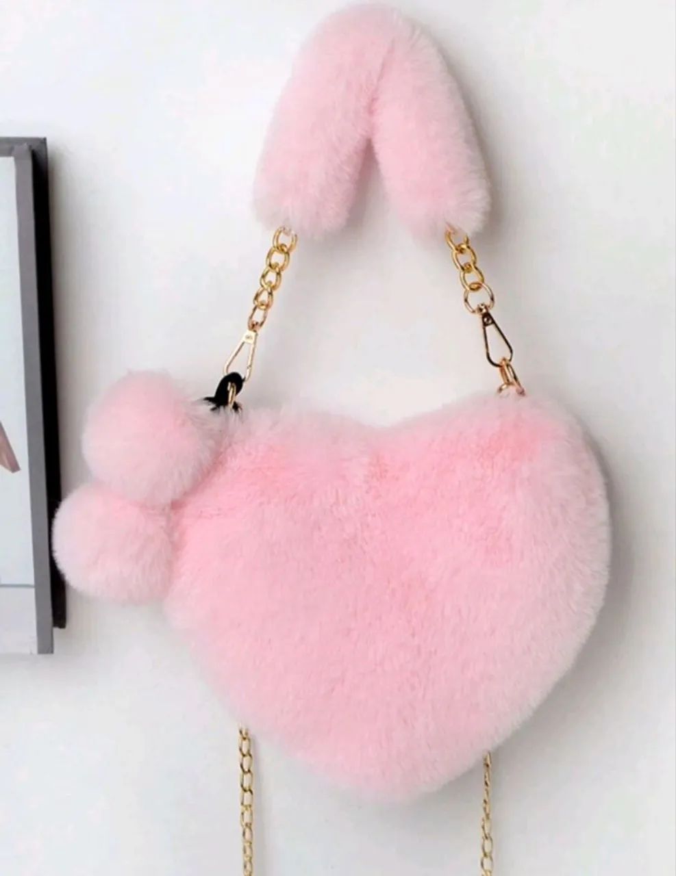 BOLSA FEMININA PELÚCIA CORAÇÃO ROSA