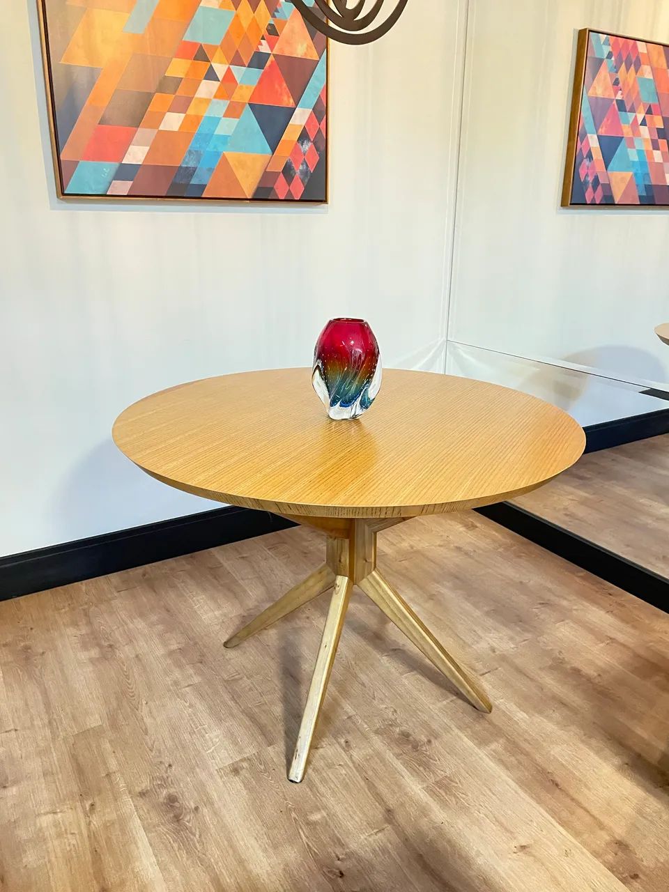Mesa em madeira diâmetro 1,10