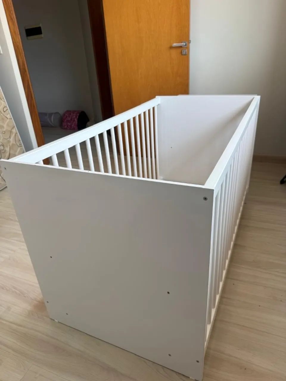 Berço Americano Multifuncional com Cômoda Acoplada e Trocador - Branco - Foto 3