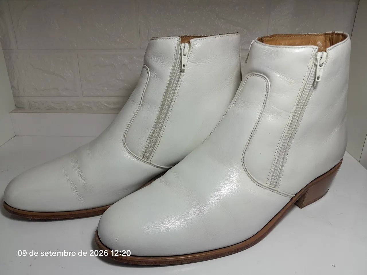 Bota masculina couro branco usada - Foto 2
