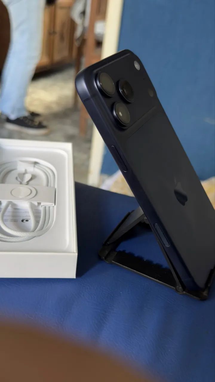 iPhone 17 Pro Max - 256GB - Azul - Foto 2