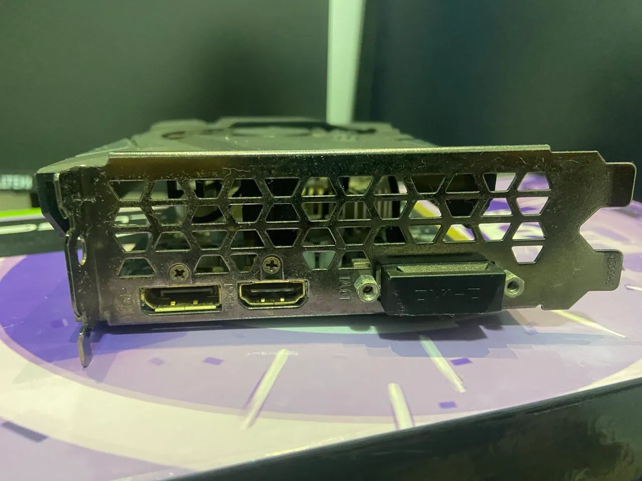PLACA DE VÍDEO GIGABYTE NVIDIA GTX 1650 4GB  - Foto 3