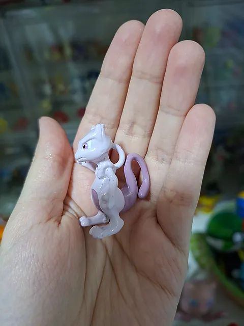 Pokemon Miniatura Mewtwo Basic Fun 1999 com Pokebola - Foto 4